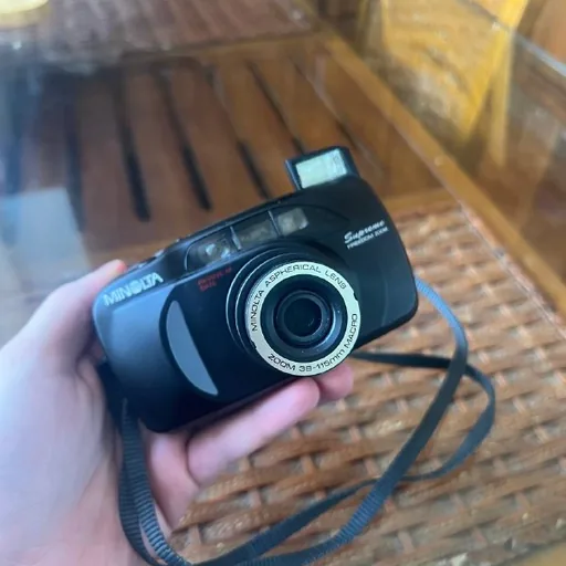 Пленочный фотоаппарат Minolta Supreme Freedom Zoom