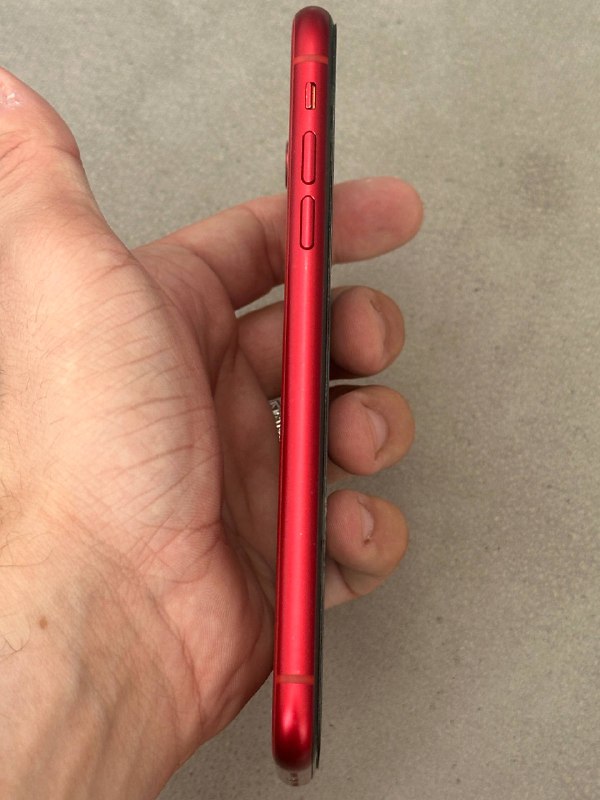 iPhone XR Product Red 3
