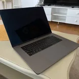 MacBook Pro 15" 2018 1