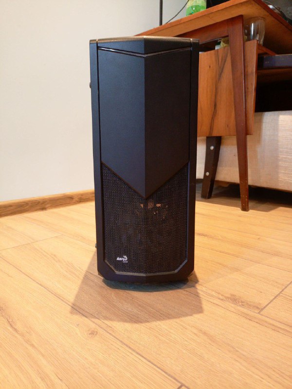 Компьютер HexaCore Intel Xeon E5-2640, 16ГБ RAM, Radeon RX550