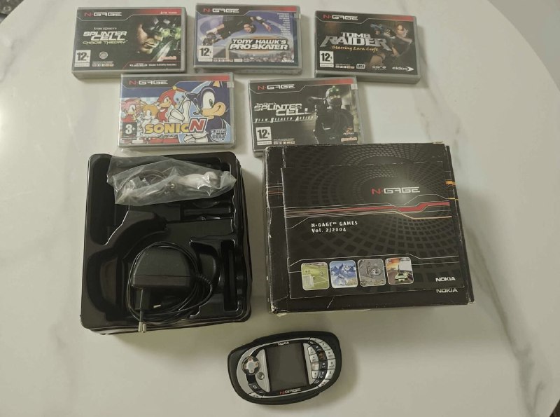 Nokia N-gage qd с играми и аксессуарами 1