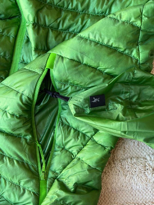Микропуховик Arcteryx размер M новый 6