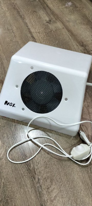 Вытяжка маникюрная, воскоплав, контейнер стерилизации