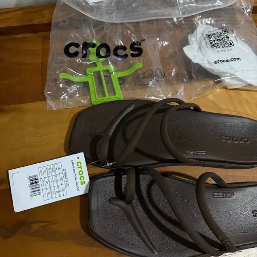 Crocs Miami Toe Loop Sandal