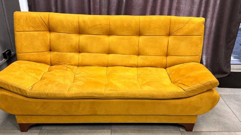 Желтые стулья 9