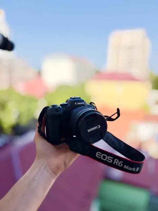 Canon R6 Mark II с объективом Canon RF 45 F1.2