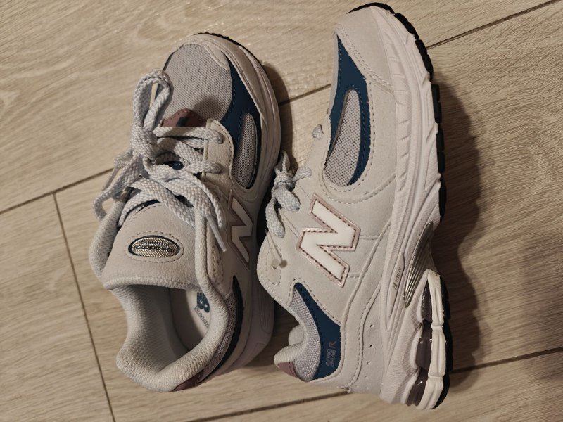 Детские кроссовки New Balance 2002R