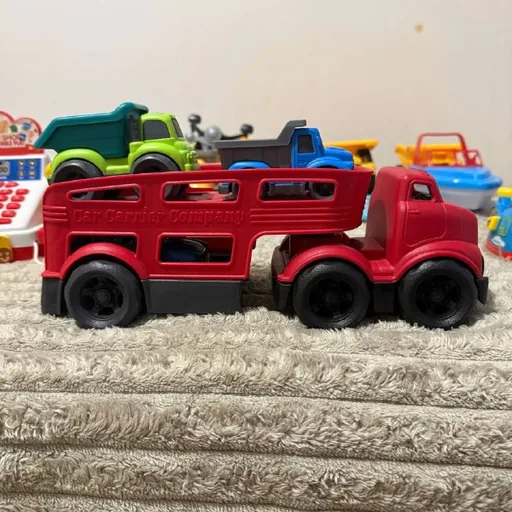 Eco-plastic toy truck
