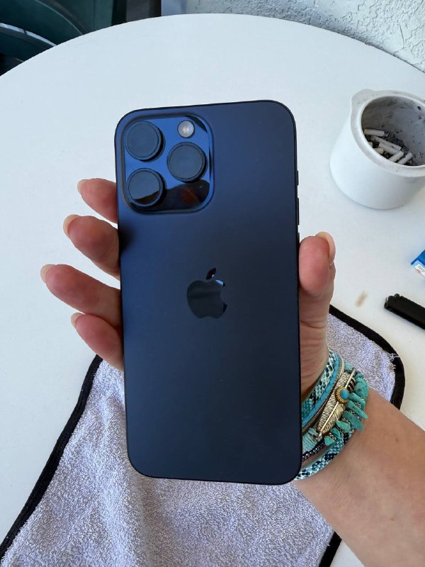 iPhone 15 pro Max 256, Battery 97% 8