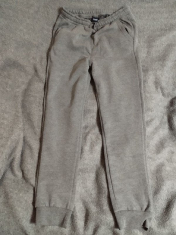 Джинсы, спортивные штаны, тёплая пайта с капюшоном 2