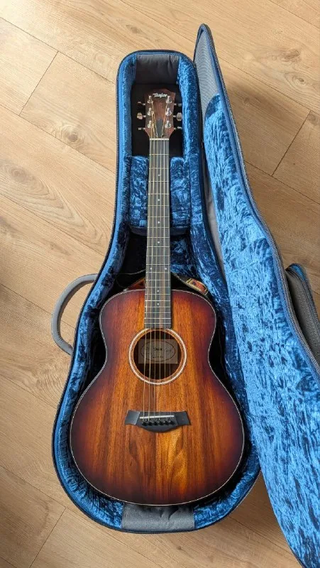 Гитара Taylor, микрофон Oktava, Akai MPK mini, аудиоинтерфейс, кабели 1