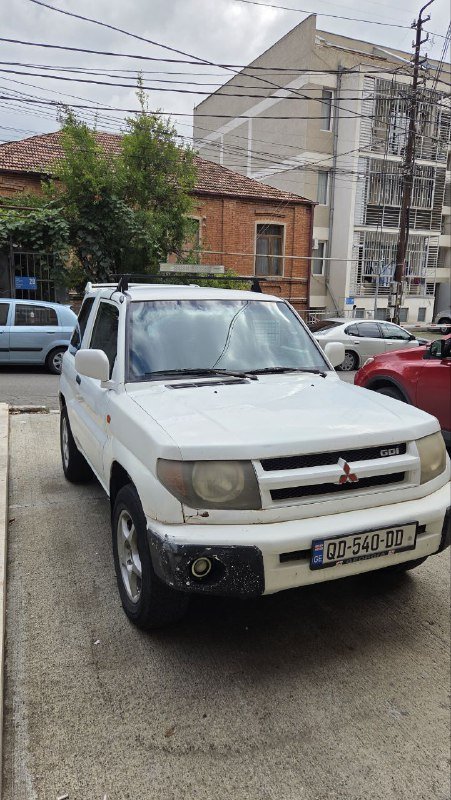 Mitsubishi Pajero iO 1998 компактный внедорожник 5