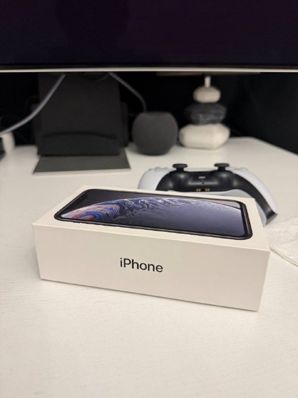 iPhone XR 64 ГБ черный 3