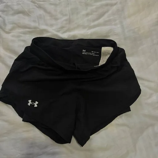 Женские спортивные шорты Under Armour XS