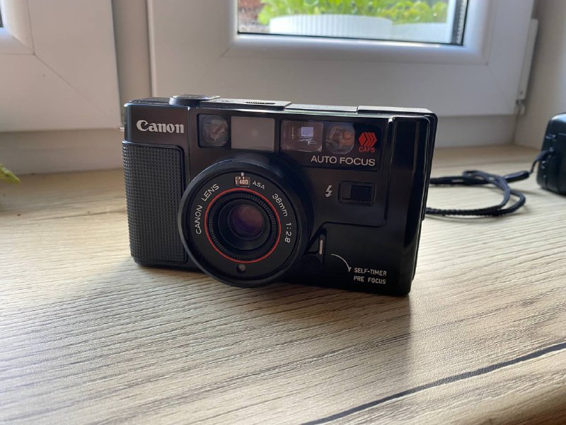 Canon AF35M, Pentax IQZoom 120 пленочные фотоаппараты