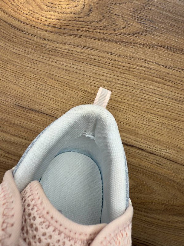 Пиджак новый, instax mini 11, кроссовки decathlon 10