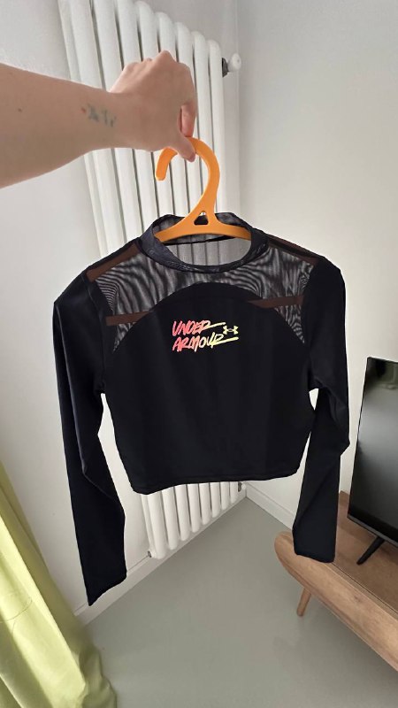 Спортивная кофта Under Armour, размер 42-44/S