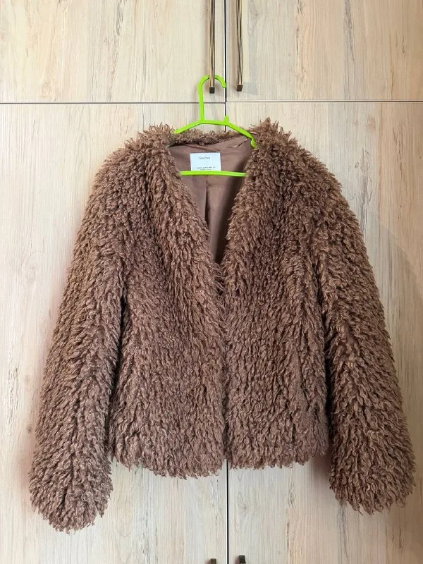 Шуба Bershka XS