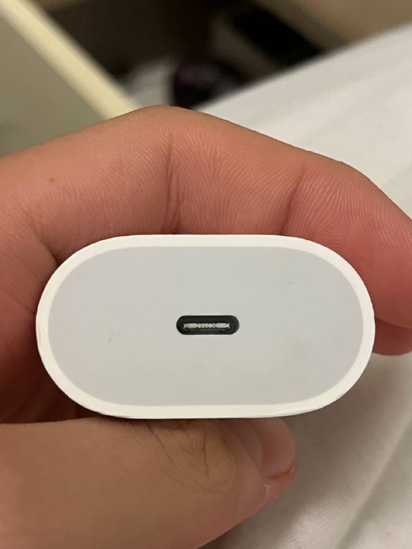 Зарядные устройства Apple USB и Type-C 3