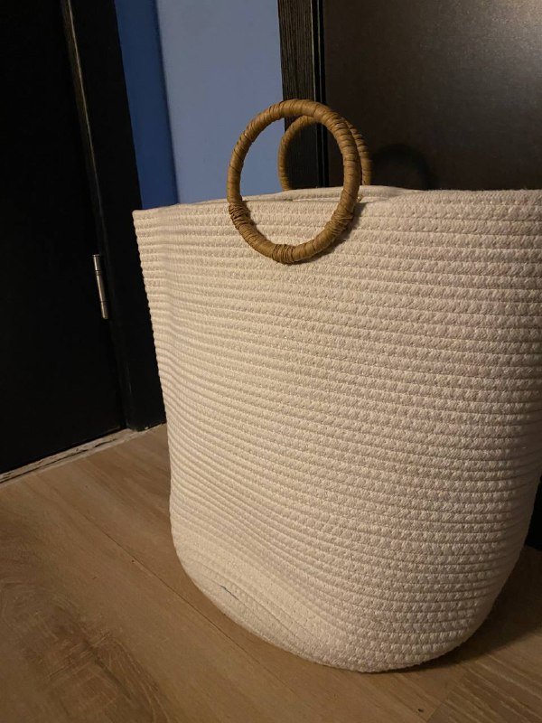 Корзина для белья белая плетеная 2