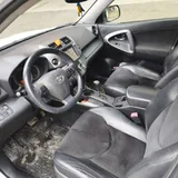 Toyota RAV4 2.0, 2010 года 3
