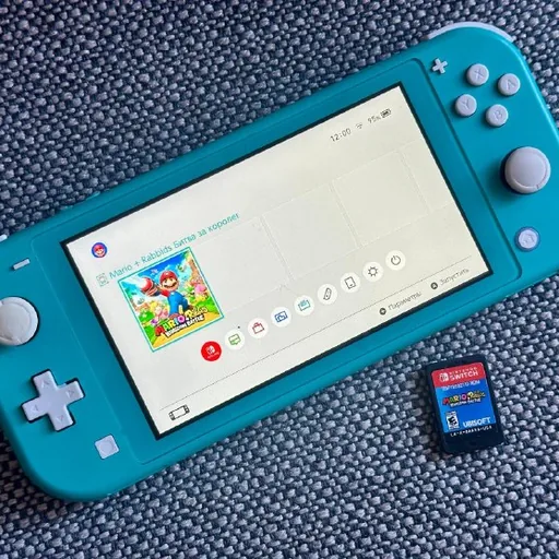 Nintendo Switch Lite с игрой Mario + Rabbids Kingdom Battle