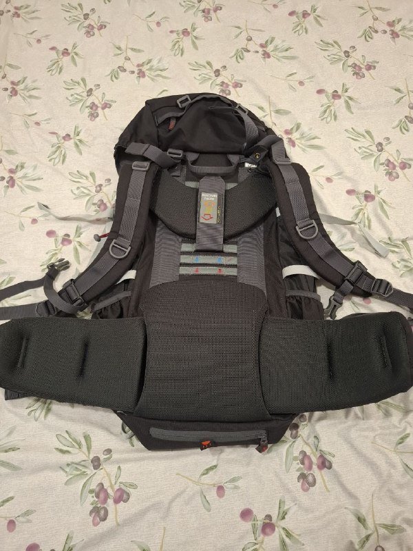 Палатка The North Face Homestead Domey 3, Рюкзак Mammut Trion Light 38+L, Рюкзак High Peak Kilimanjaro 50, Спальный мешок High Peak Hyperion I M, Трекинговые палки Rover 7