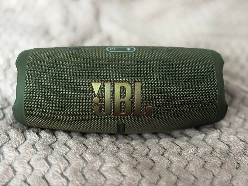 Колонка JBL Charge 5 зелёная