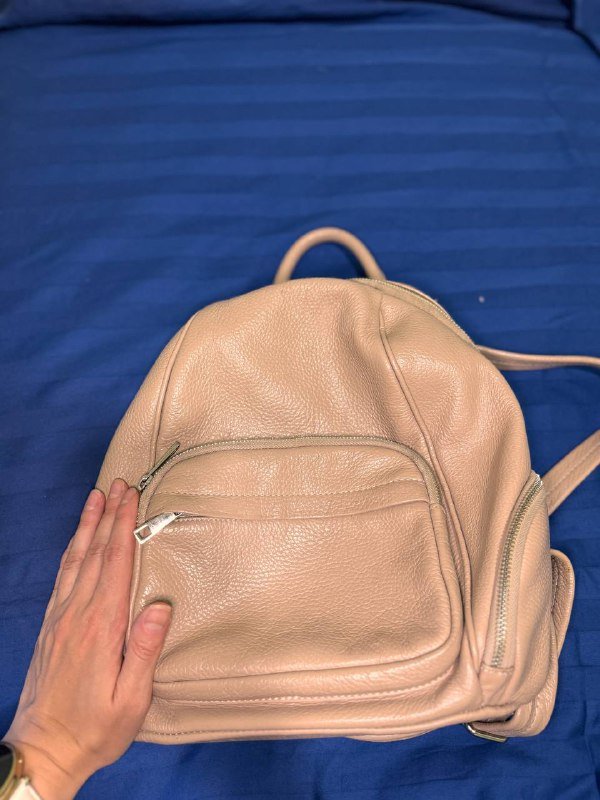 3D-маска для сна, Кепка с вышивкой, Очки Polaroid, Рюкзаки, Сумки, Джинсы, Бюстье, Футболка, Брюки, Юбка, Худи, Трекинговые кроссовки, Конверсы, Шлепки CROCS 3