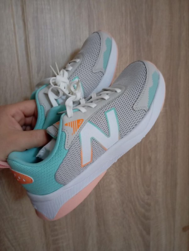 Абсолютно новые кроссовки New Balance 39 размер