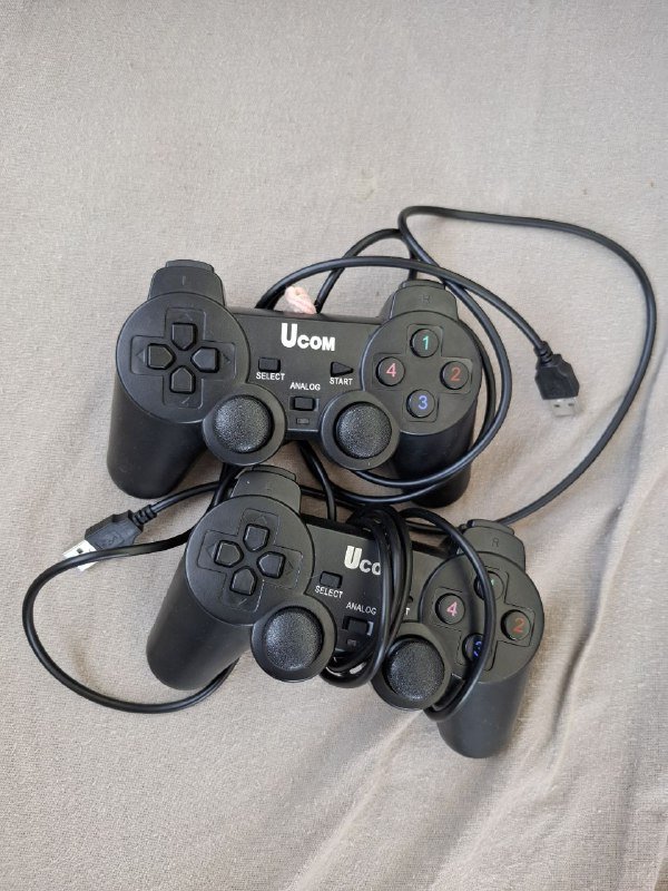 Два контроллера для ПК