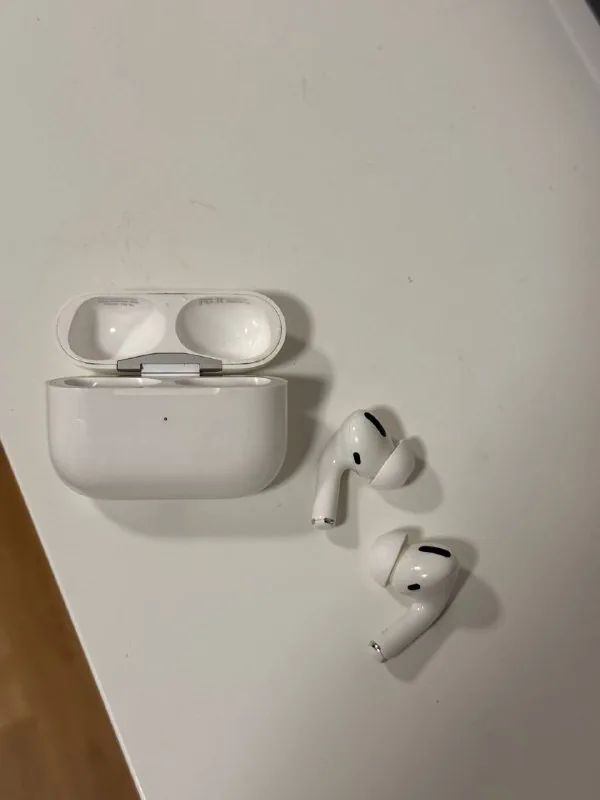 AirPods Pro первого поколения
