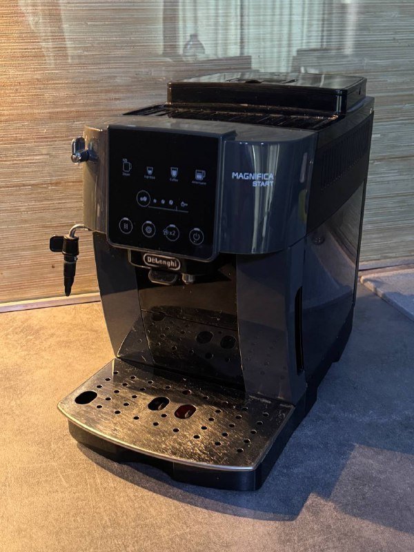 Кофемашина DeLonghi magnifica start