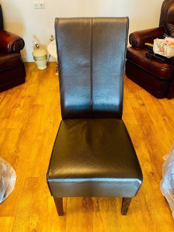 Стулья из натуральной кожи, 6 штук