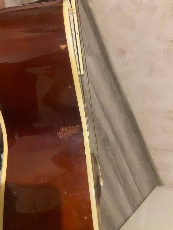 Акустическая гитара Faires с чехлом и каподастром 3