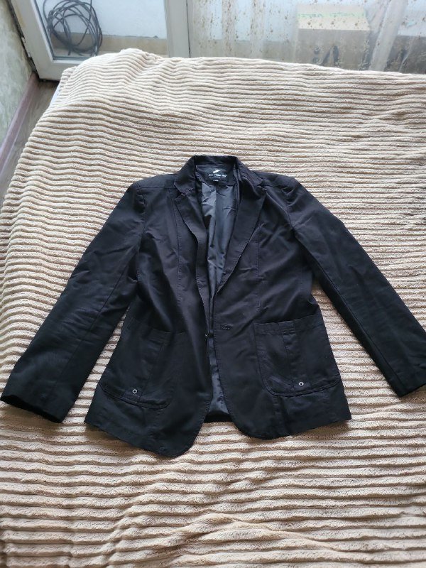 шерстяное платье мама, пиджак чёрный, майка спорт, джинсы gap, шапки тёплые, штаны marks Spencer, платья красное и светлое 2