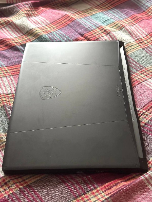 Ноутбук MSI Katana 17 B12VEK-270RU, сумка, зарядное 4