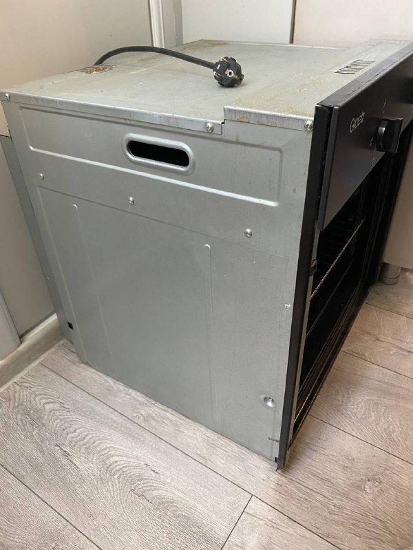 встроенный электрический духовой шкаф Graetz б/у 6