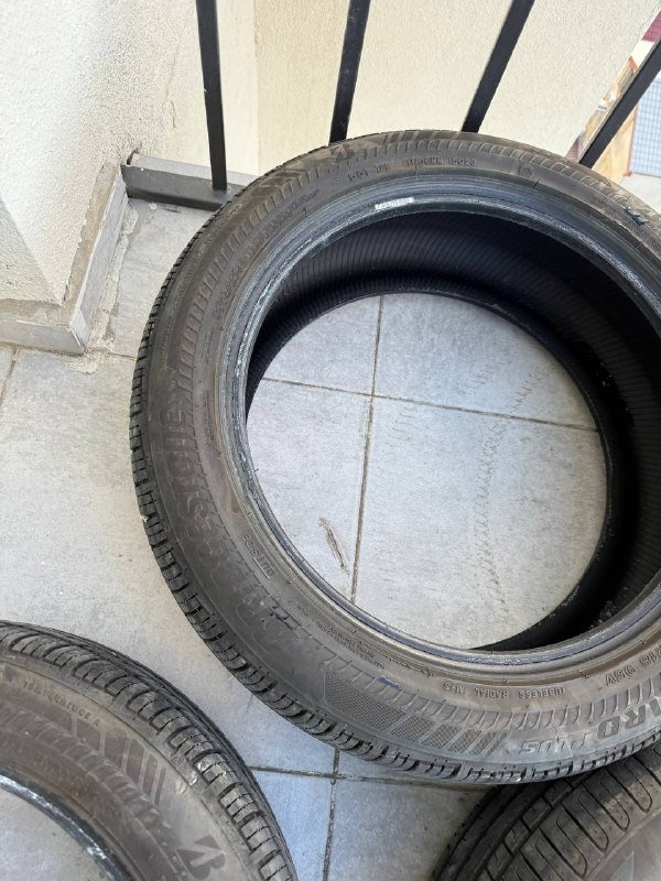 2 шины Pirelli, 2 шины Bridgestone R18 225/50 4
