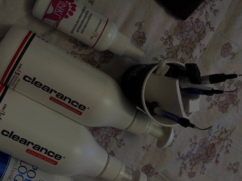 профессиональные материалы и инструменты для студии красоты комплектом