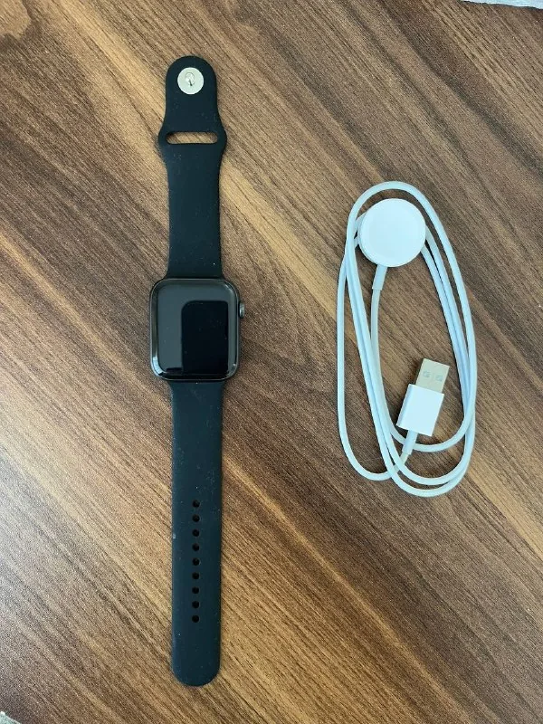 Apple Watch SE 44 1