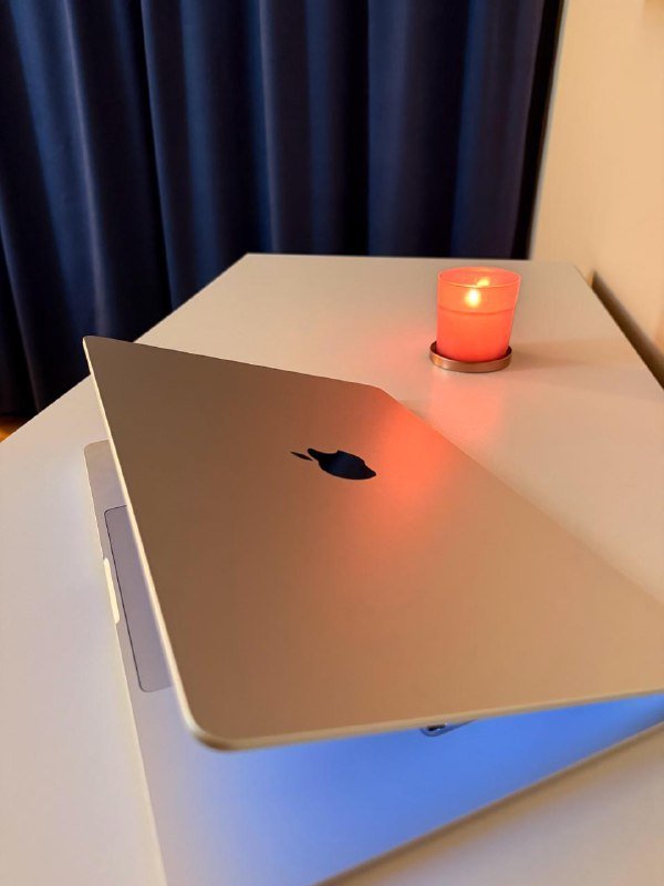 MacBook Air M2 15 8GB 256GB 5