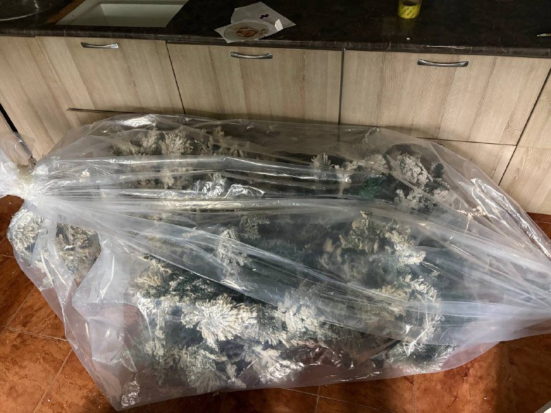 декоративная ёлка 2.3 м 2