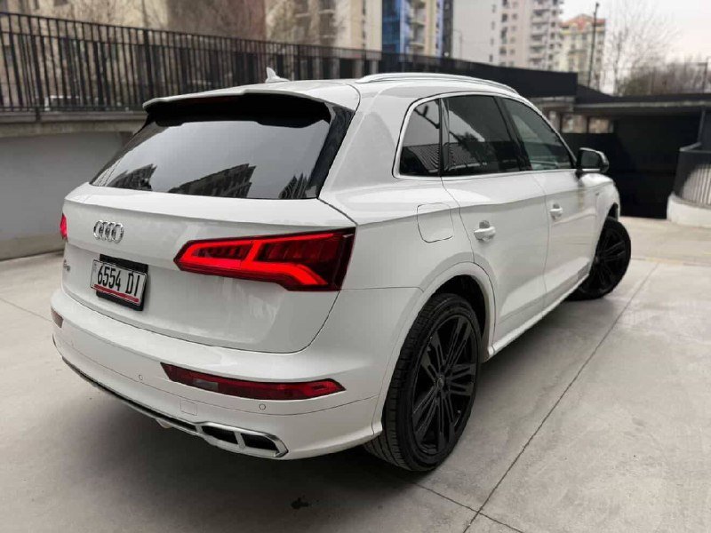 Audi SQ5 Prestige 9