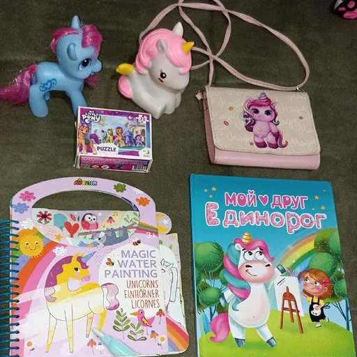 Игрушки, книга, пазл, сумка