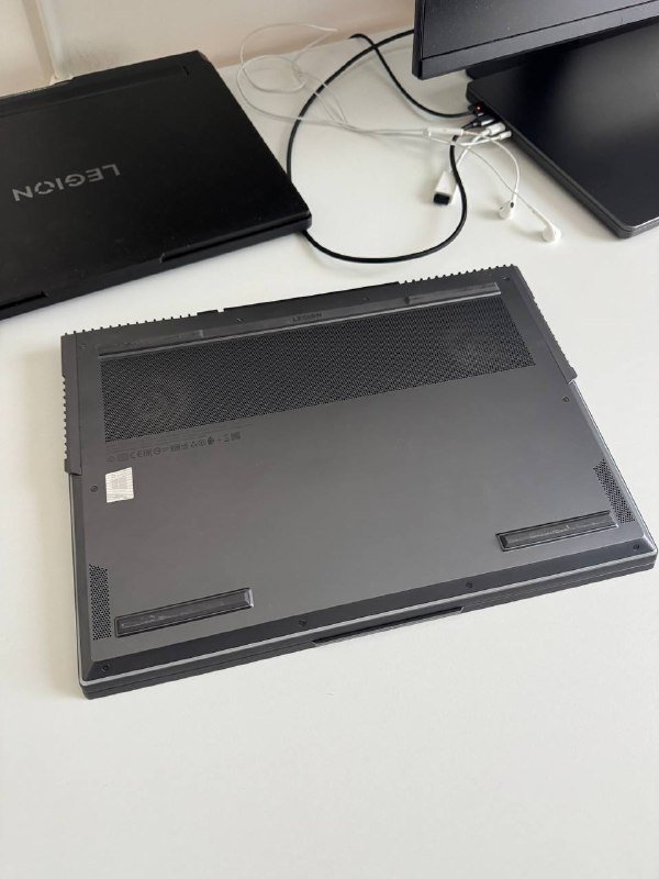 Lenovo Legion 7 16ACHg6 Laptop 5