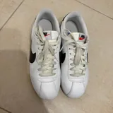 Vans and Nike sneakers 4