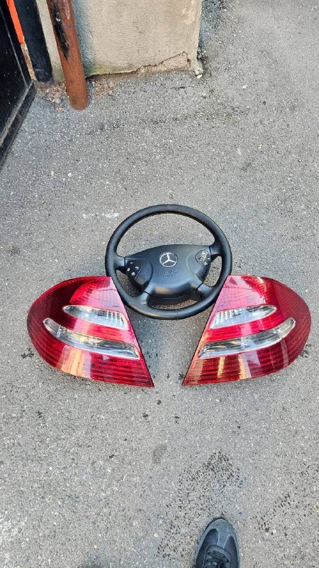 Автозапчасти W211 сидения, руль, фары 4