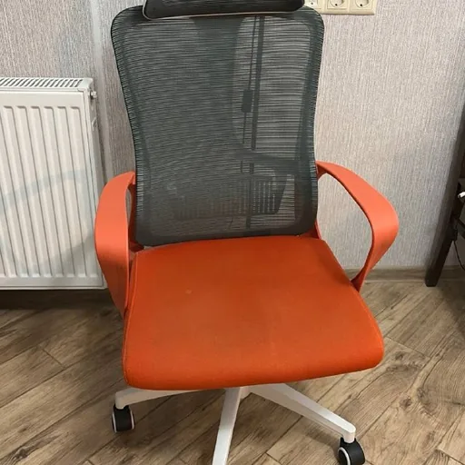 Рабочий стул