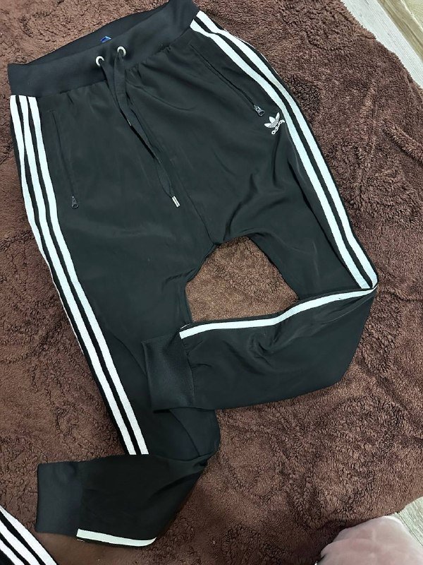 Спортивный костюм Adidas, Джинсовая юбка Levi’s, Искусственная шубка, Косуха 3